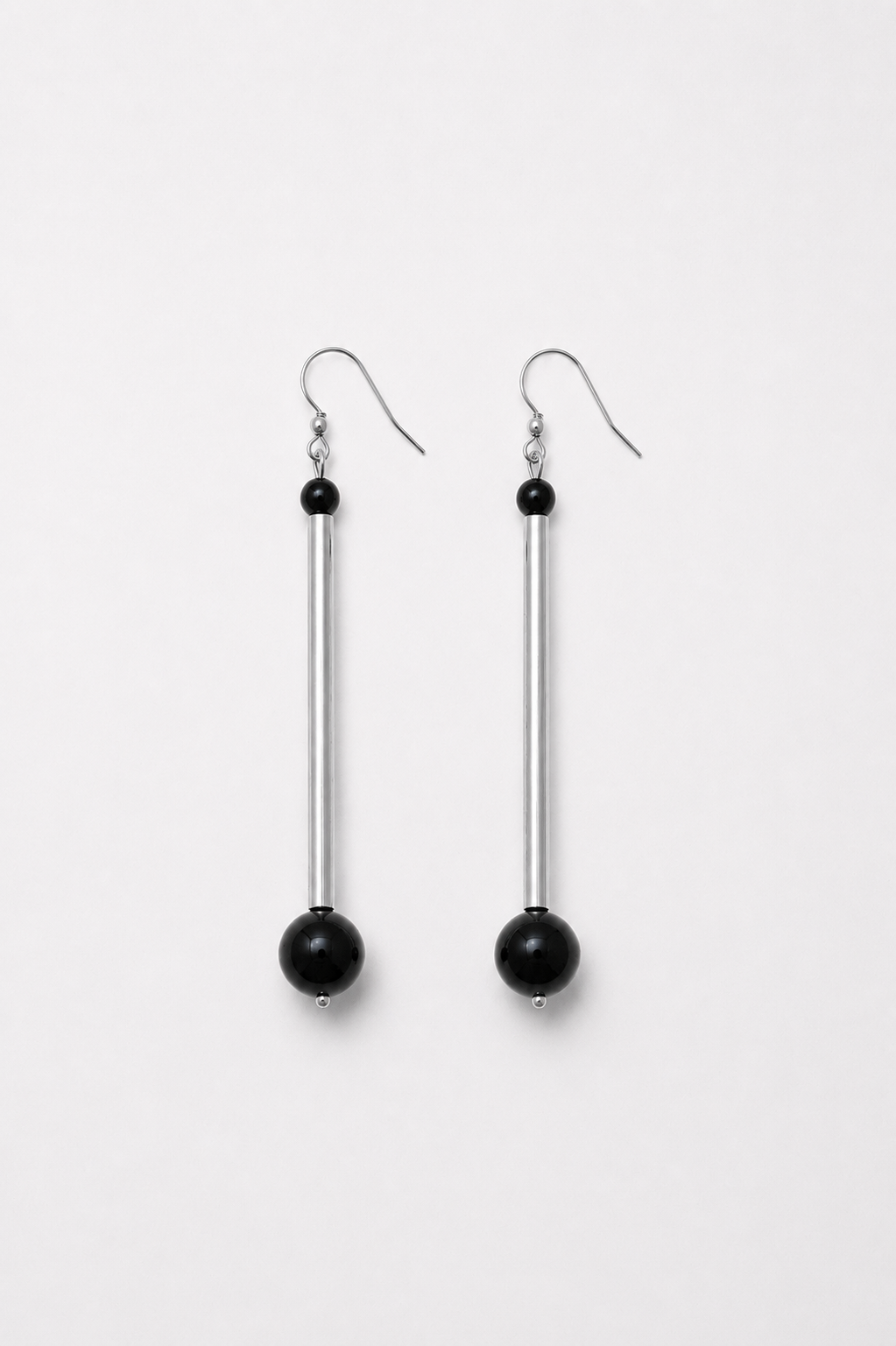 Bellevue earrings onyx