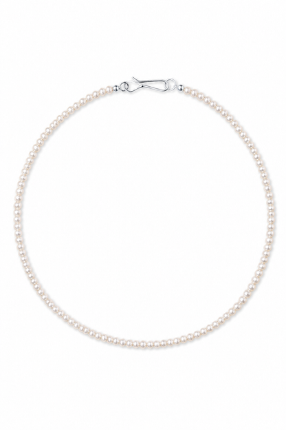Grandma's Pearl necklace 01