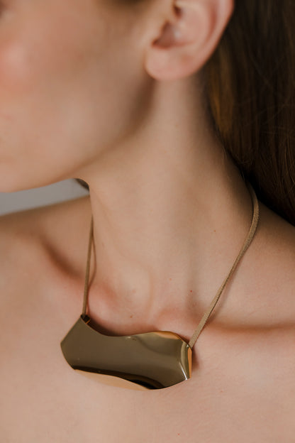Mae necklace 01