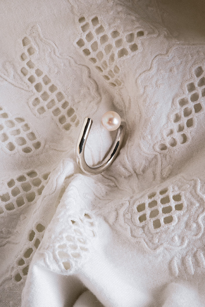 Pearl Twisted ring