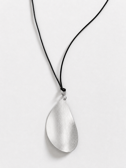 Shell necklace matte finsh