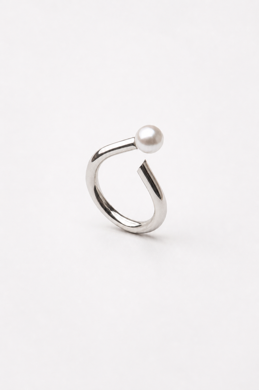 Pearl Twisted ring