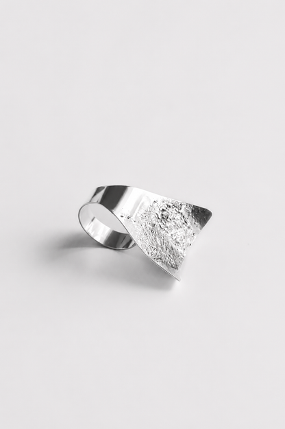 Mermaid ring 02