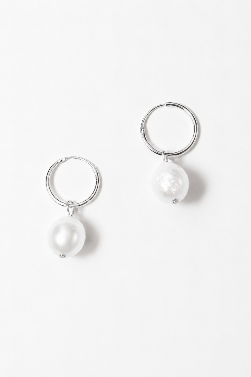 Everyday Pearl earring