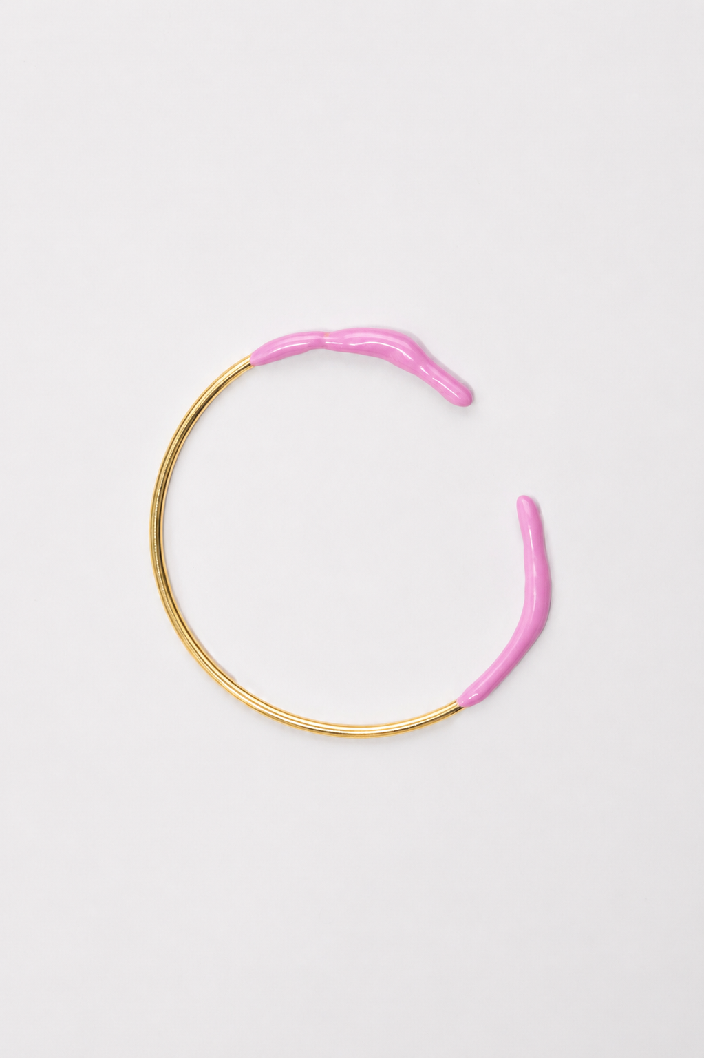Bow cuff