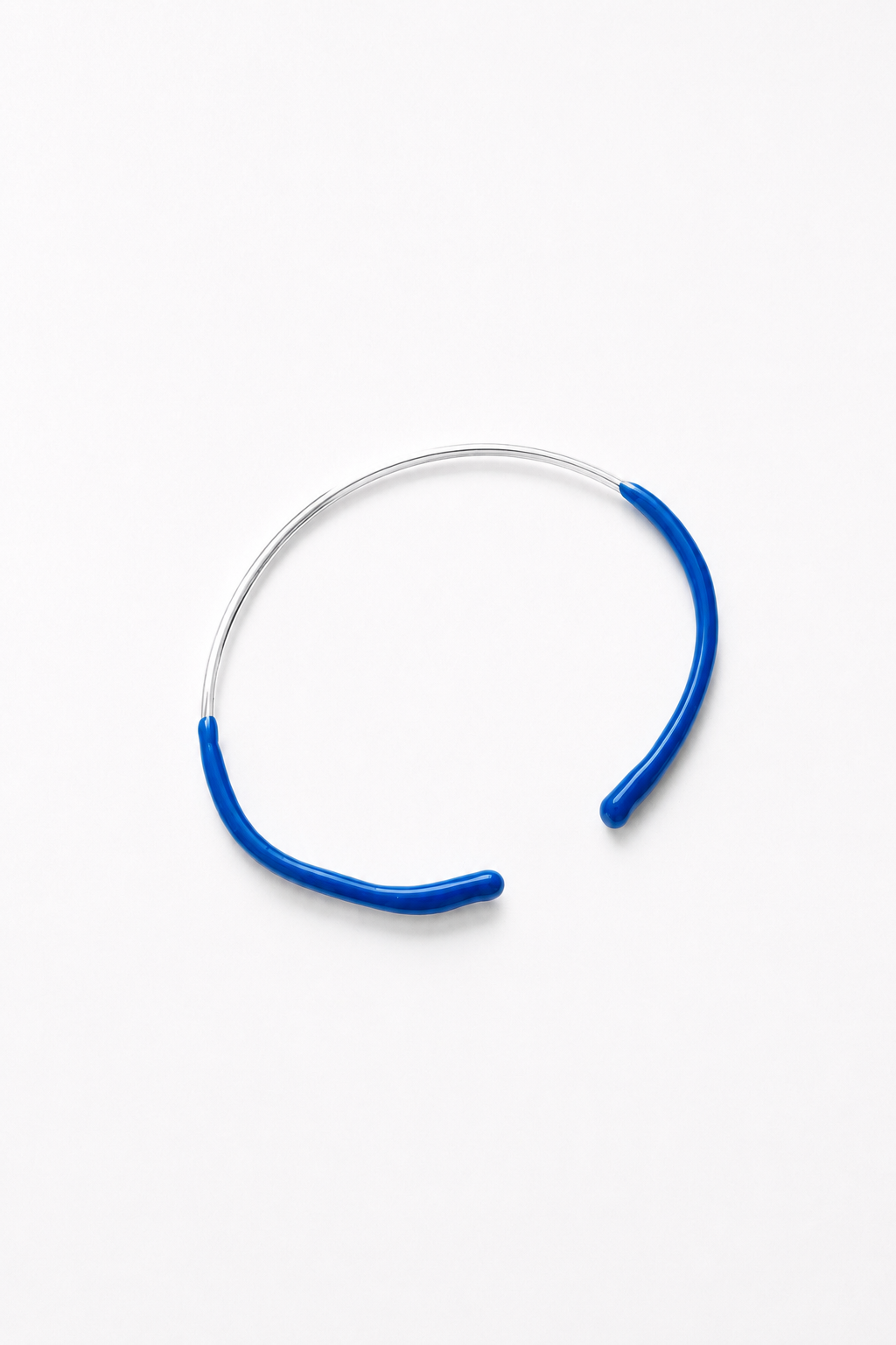 Bow cuff