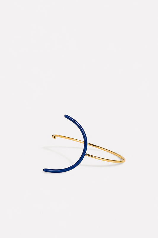 Playground cuff with a hint of blue
