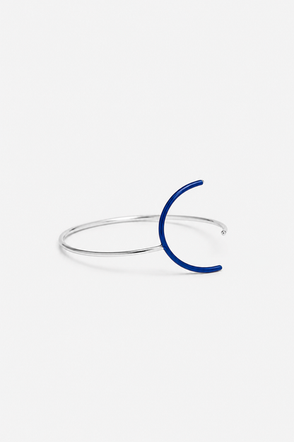 Playground cuff with a hint of blue