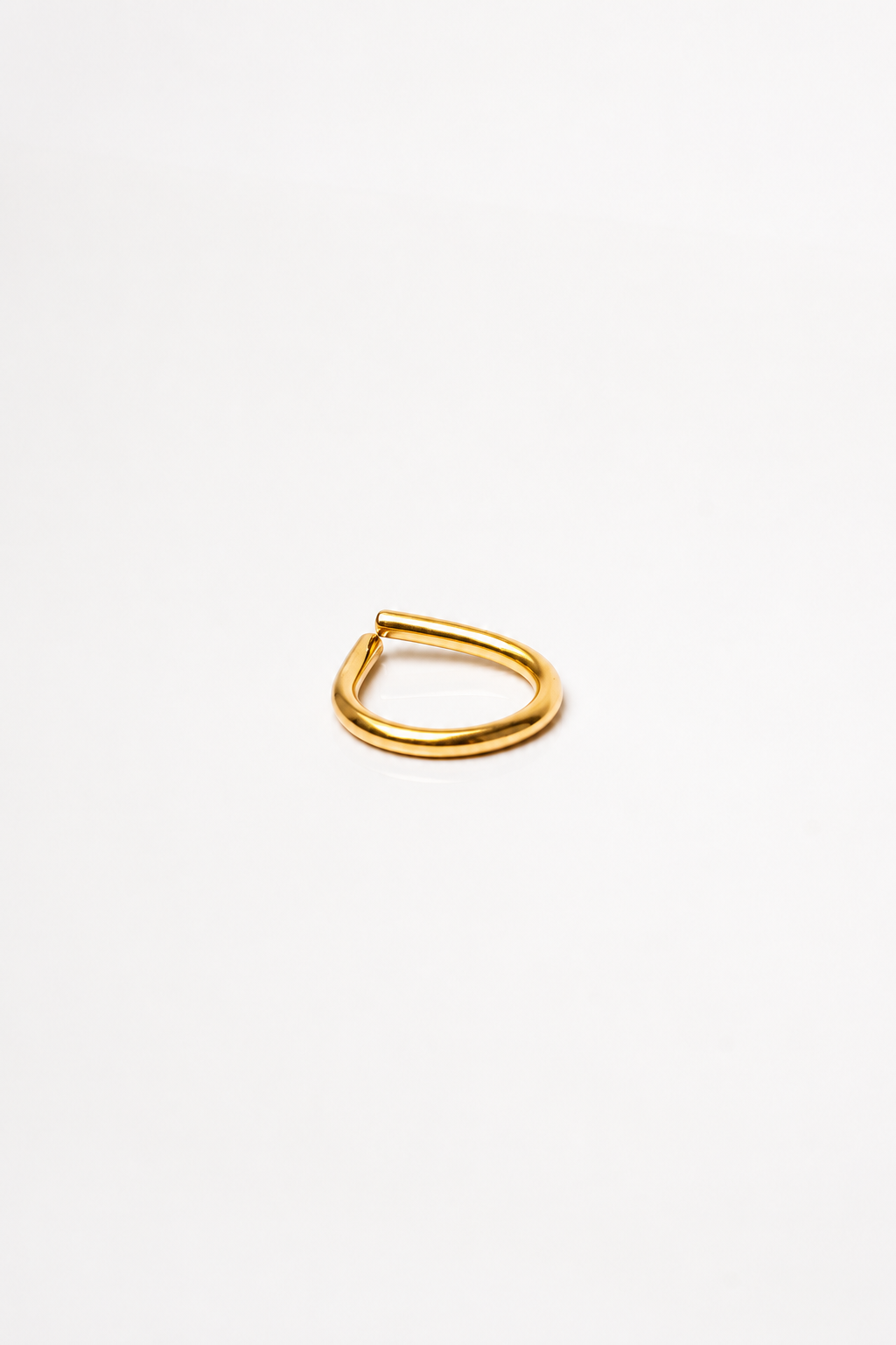 Twisted ring