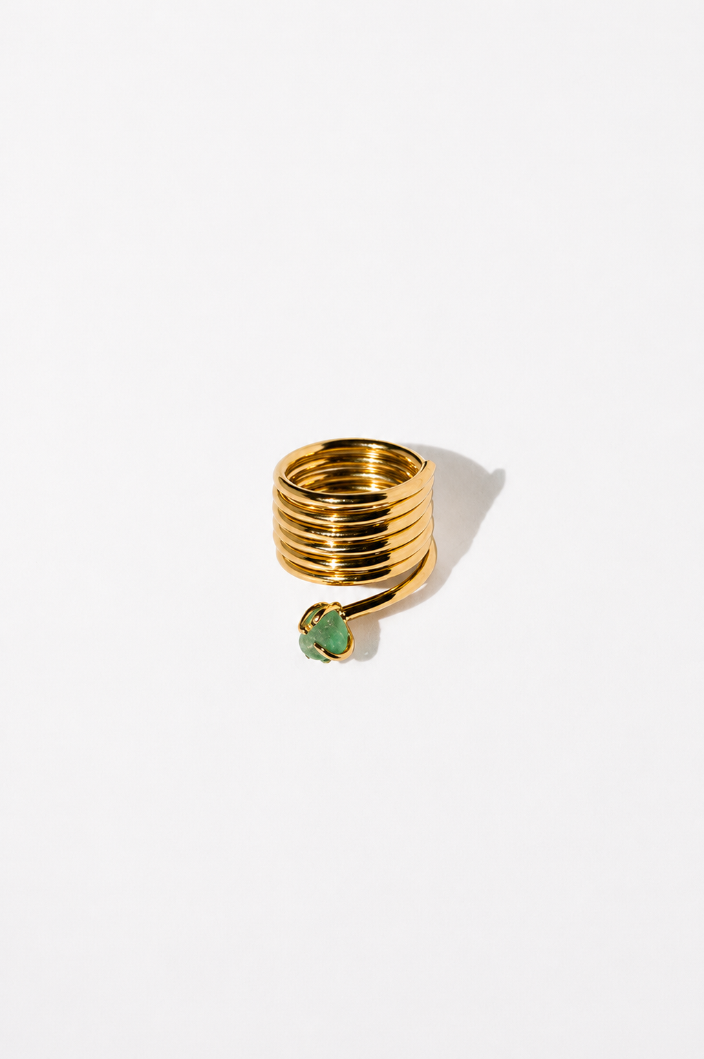Rainbow ring emerald