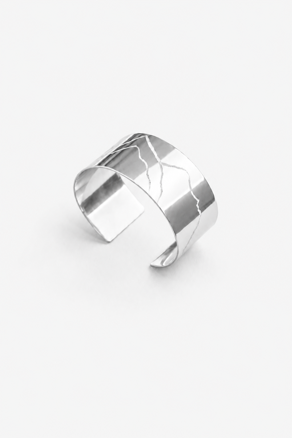 Mountains cuff