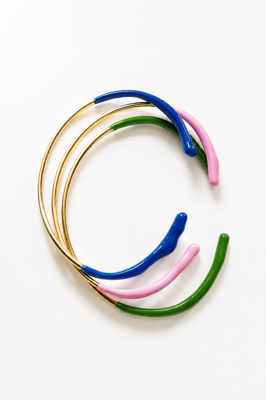 Bow cuff