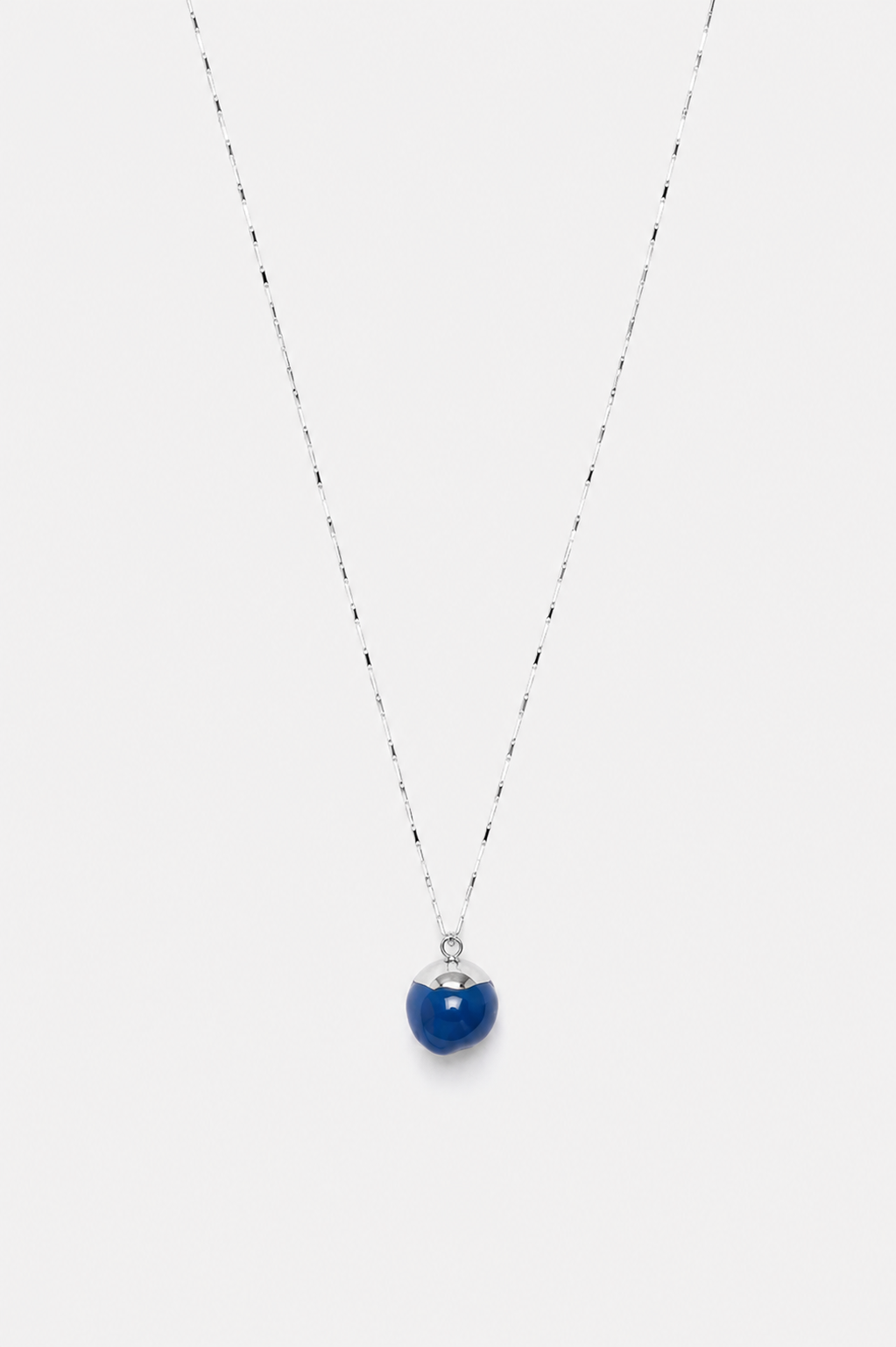 Marbles necklace with a hint of blue