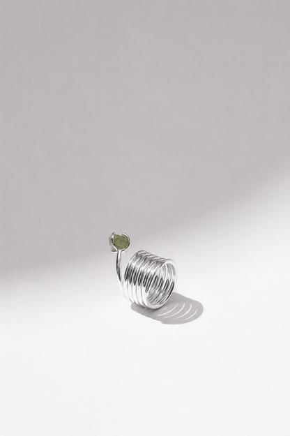 Rainbow ring peridot