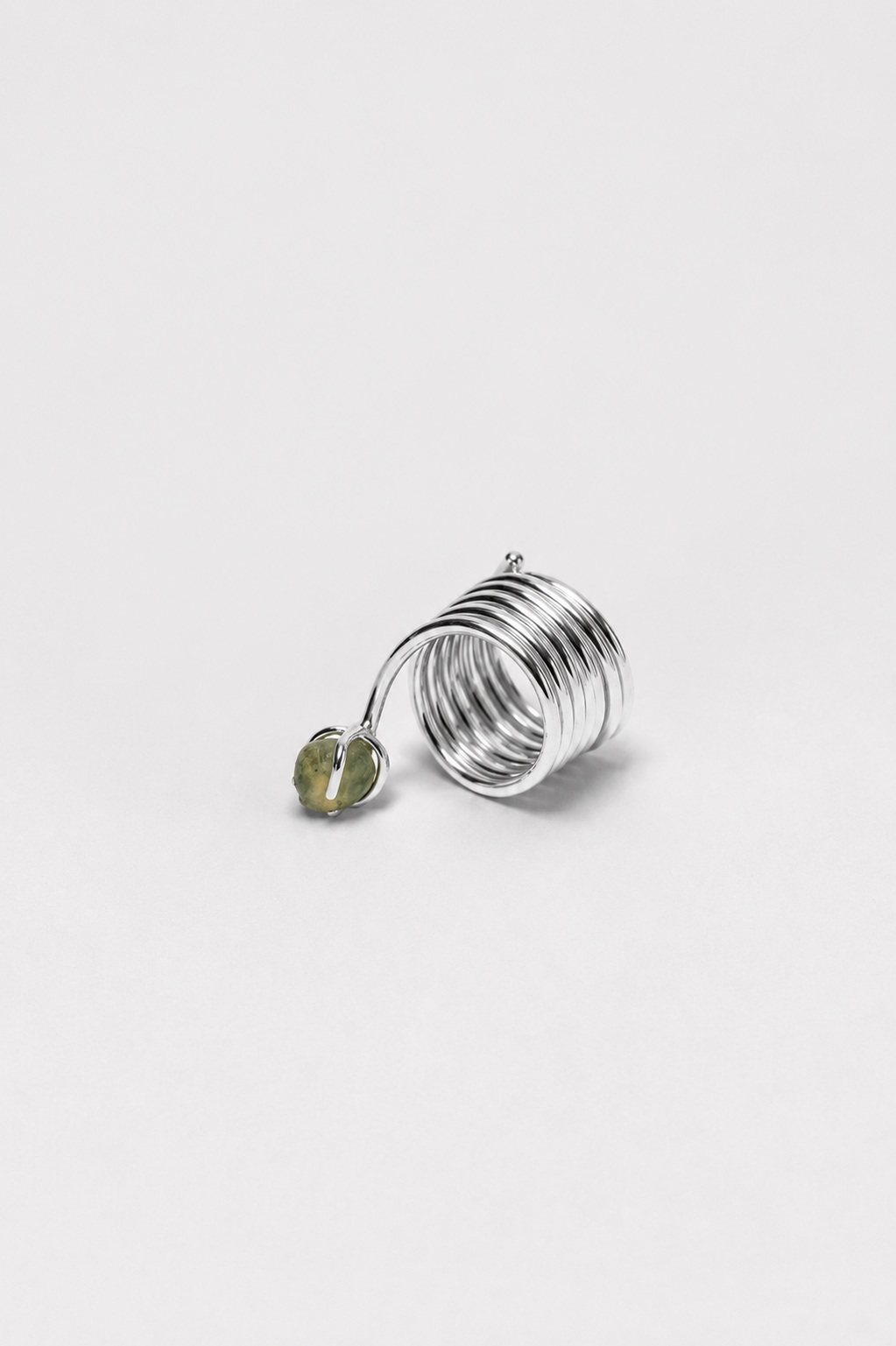 Rainbow ring peridot