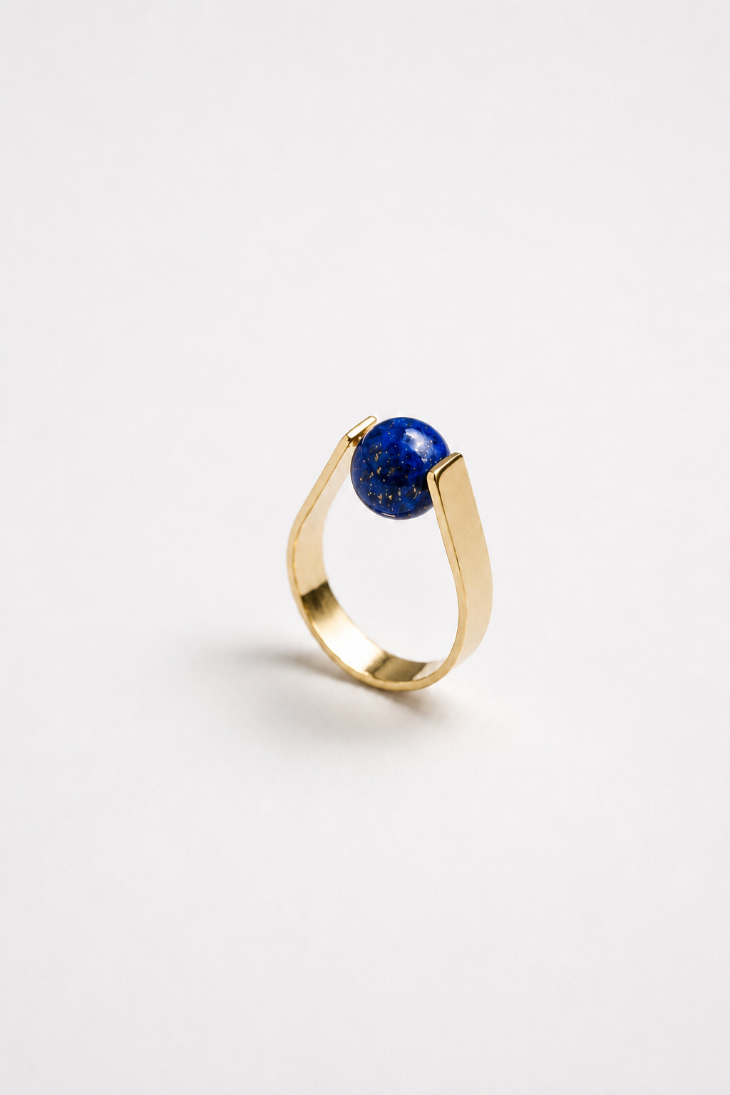 Serendipity ring lapis lazuli