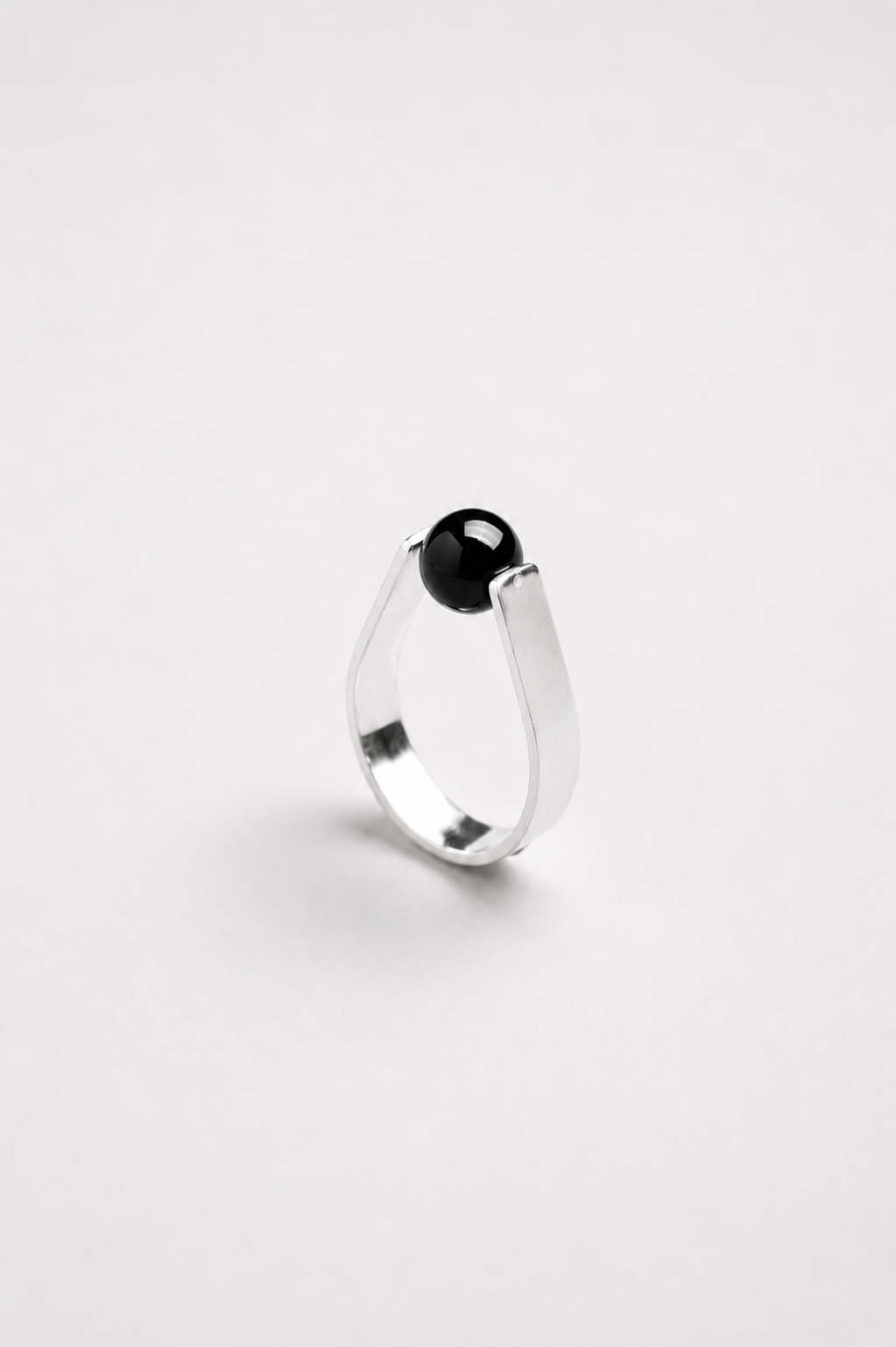 Serendipity ring onyx