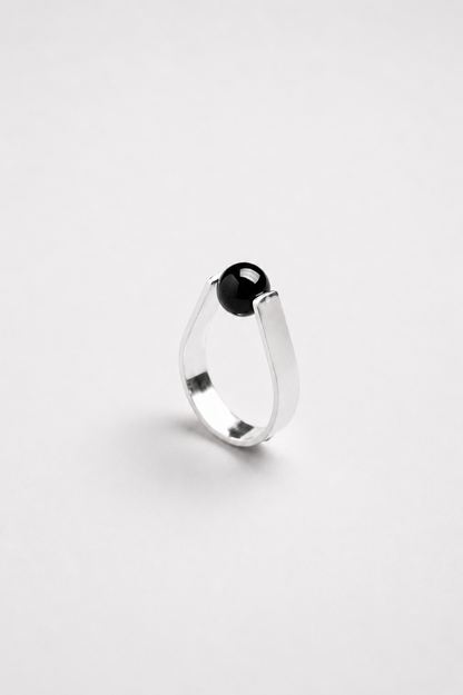 Serendipity ring onyx