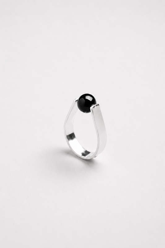 Serendipity ring onyx