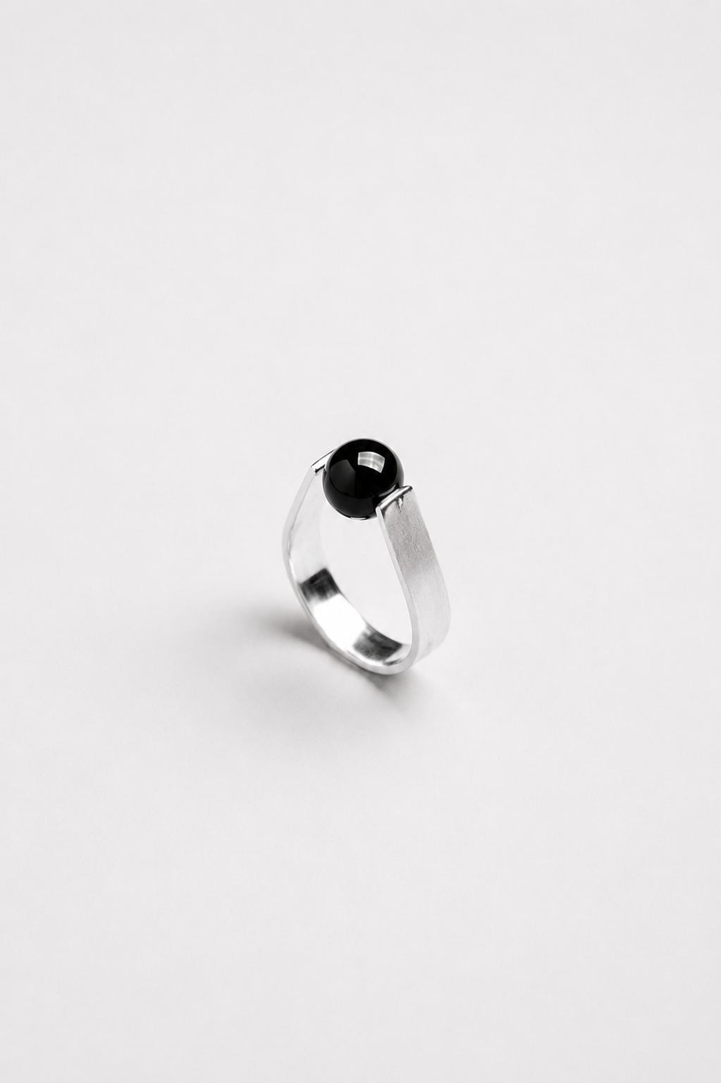 Serendipity ring onyx