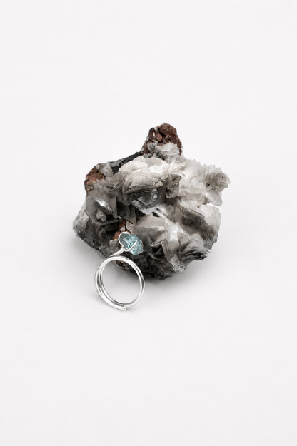 Emerald Rosebud ring