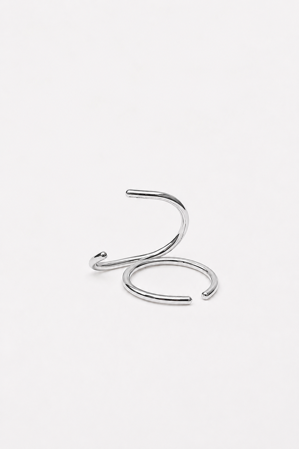 Waves ear cuff