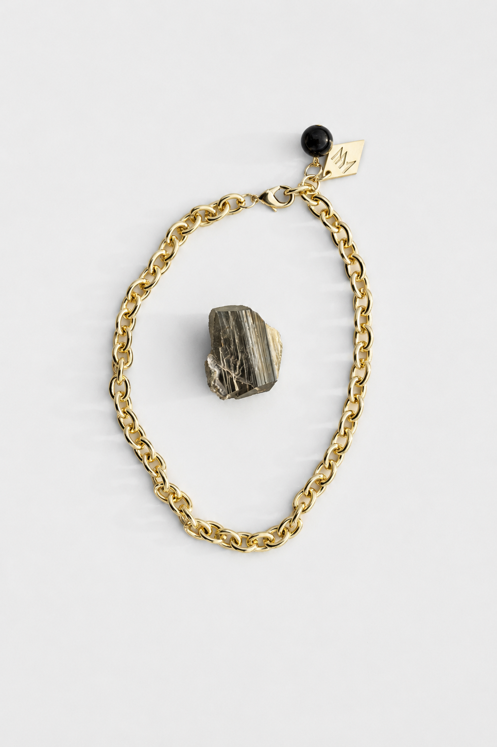 Anchor necklace