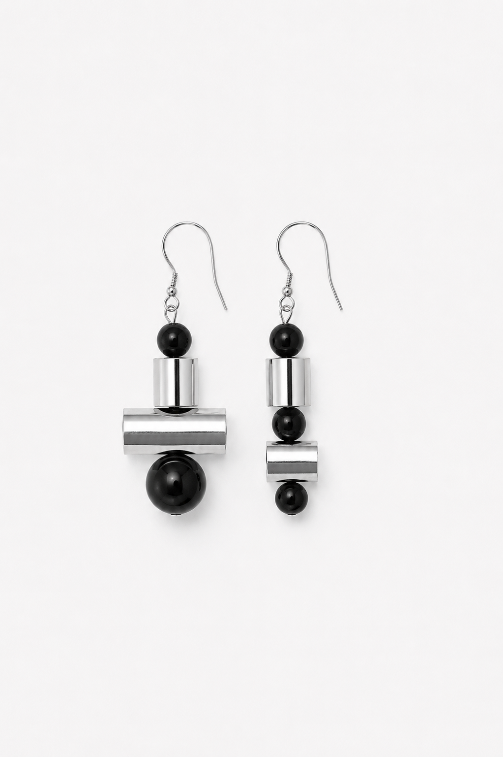 Bullets and pearls earrings onyx