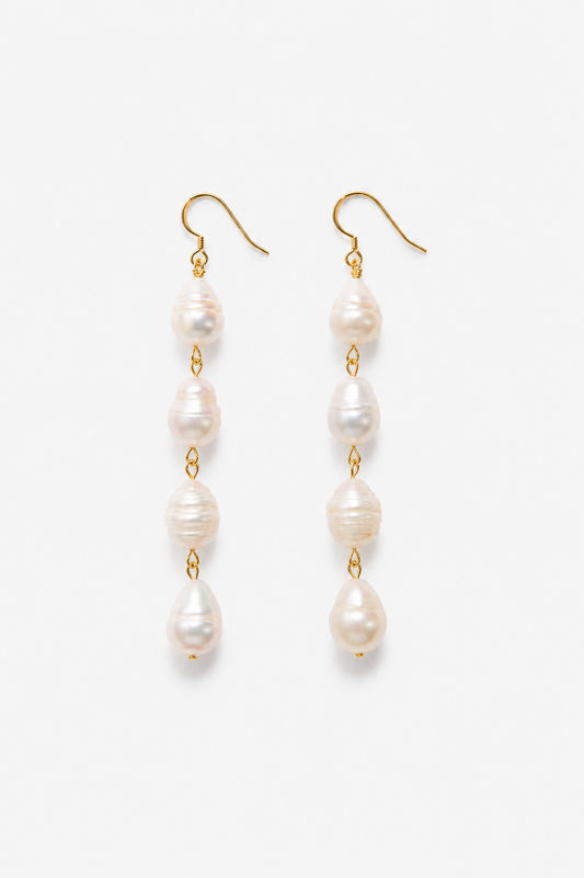 Pearl Drop Earrings 01