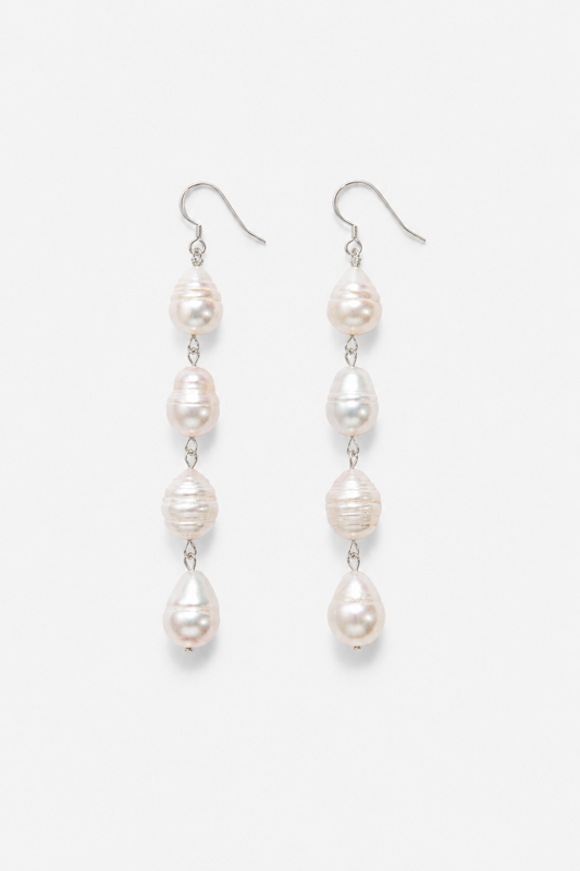 Pearl drop earrings silver