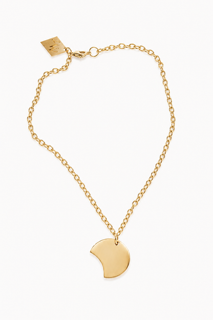 Interrupted circle necklace gold