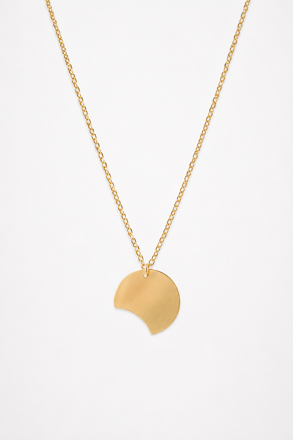 Interrupted circle necklace gold