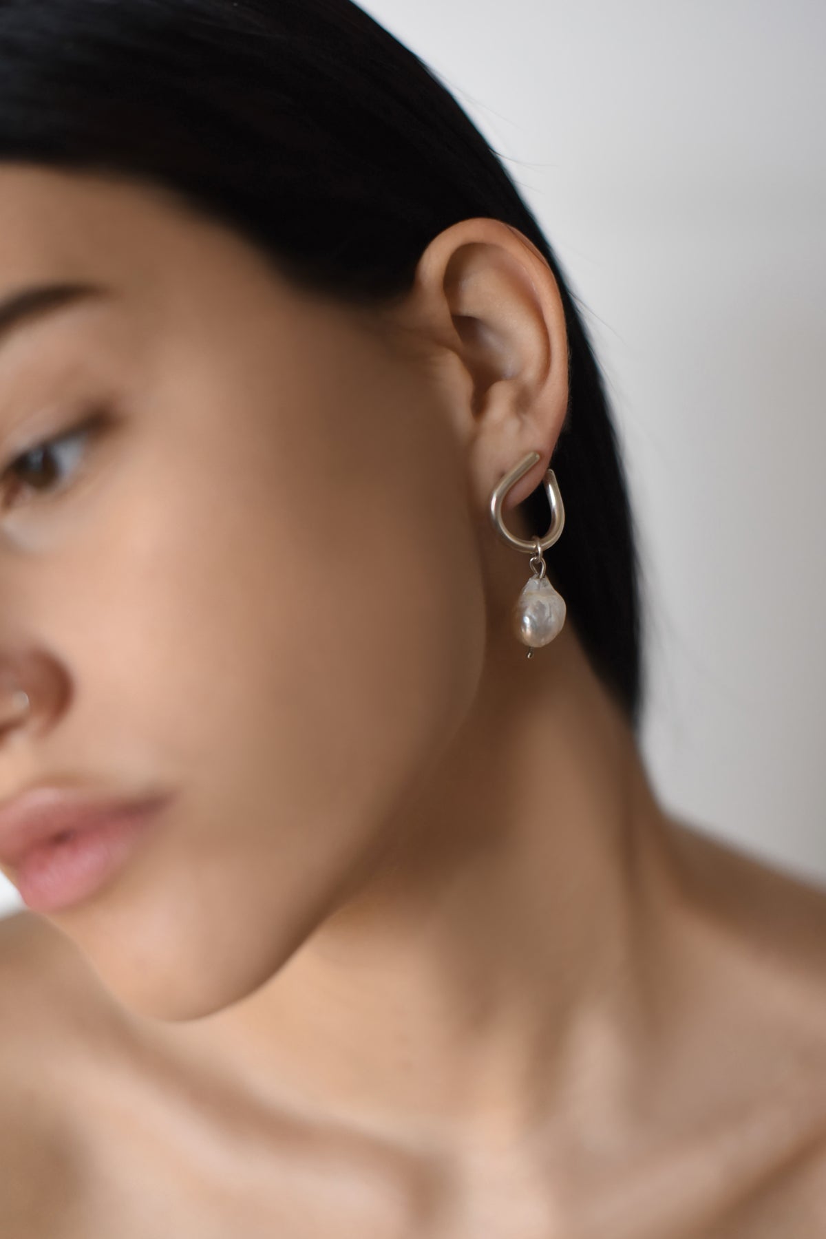 Pearl Twisted earrings